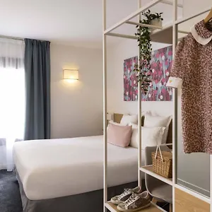 Hotel Louis Blanc Parigi